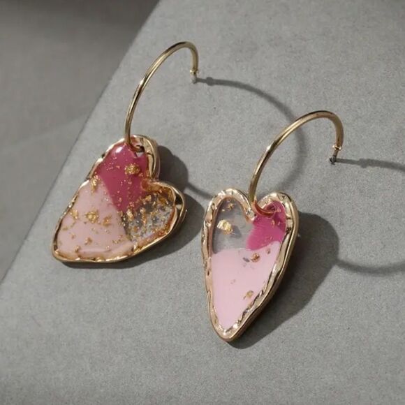 ✨🆕✨ Darling Love Heart ❤️ Pendant Design Hoop Earrings✨ - Picture 1 of 11
